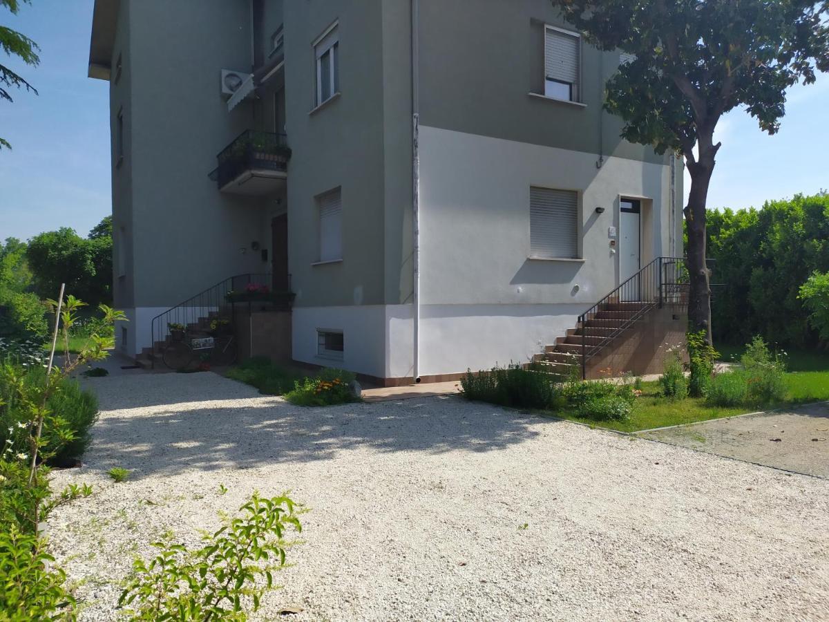 Casa Vacanze I Giardini Di Marzo San Giorgio di Mantova Eksteriør bilde